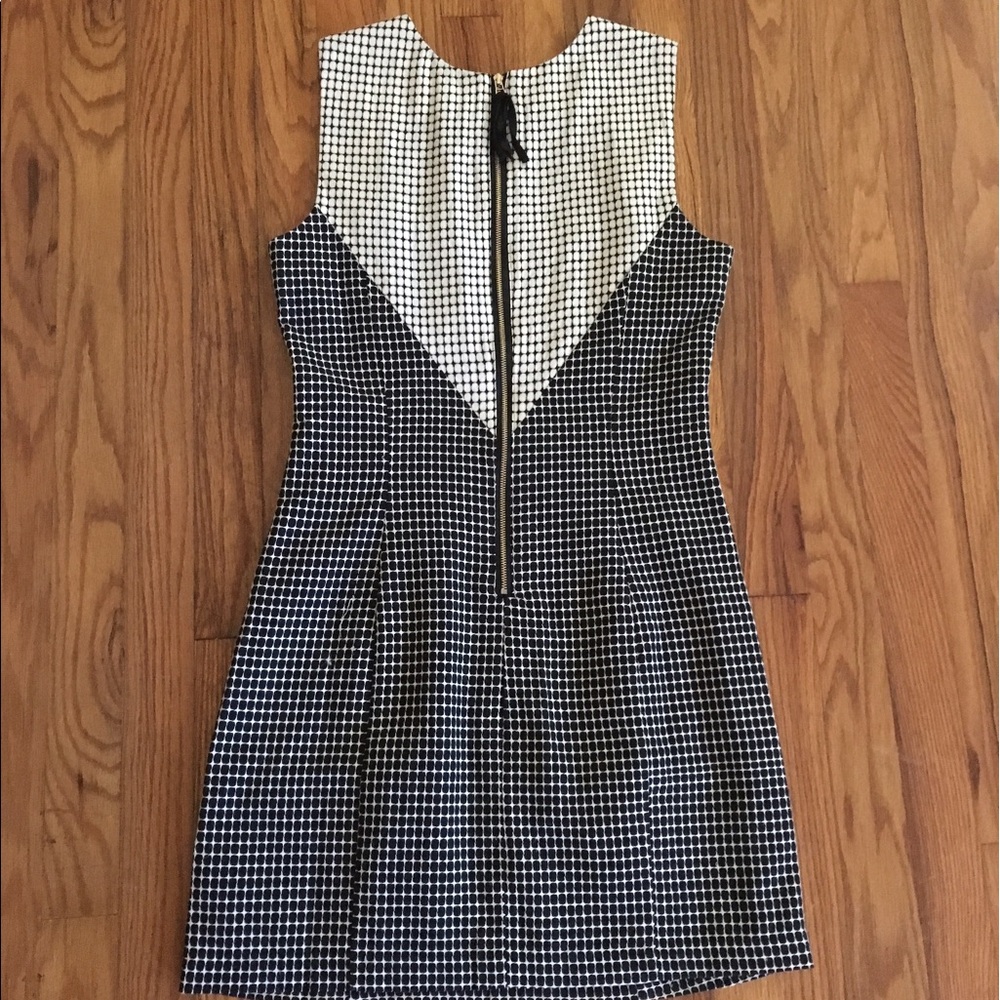 ModCloth Textured Sheath Dress - Picture 5 of 6